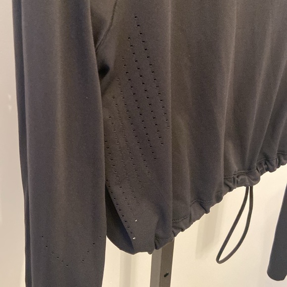 Gymshark Women's Black Crop-top Exercise Training Workout Drawstring Size Medium - Picture 3 of 8